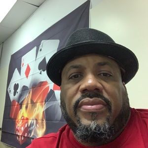 Meet your Posher, Vic